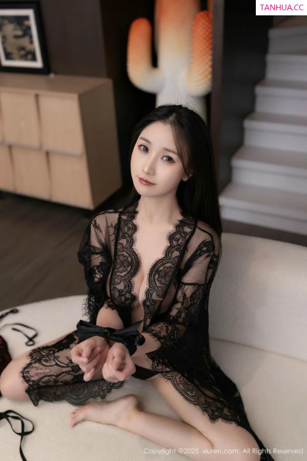   [XiuRen]高清写真图 2025.11.05 No.10951 杏子Yada 原色丝袜第58张图片